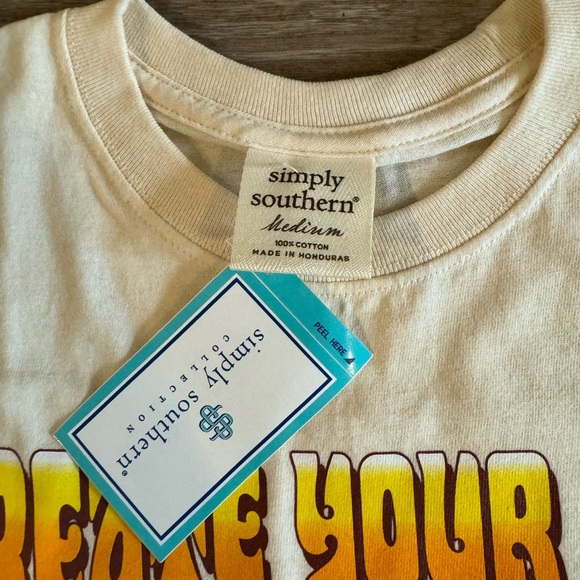 NWT Create Your Own Sunshine Simply Southern T shirt - Picture 4 of 5